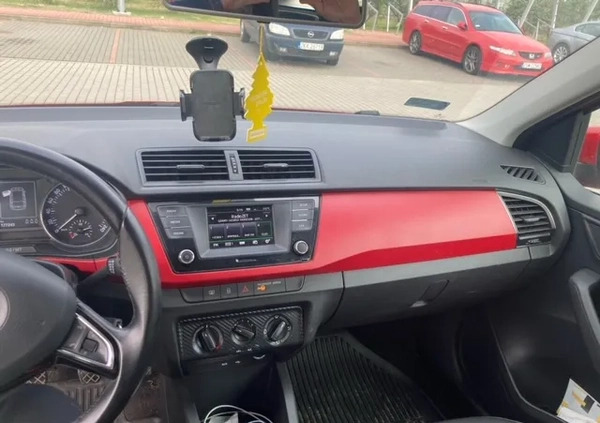 Skoda Fabia cena 25000 przebieg: 177000, rok produkcji 2016 z Świnoujście małe 79